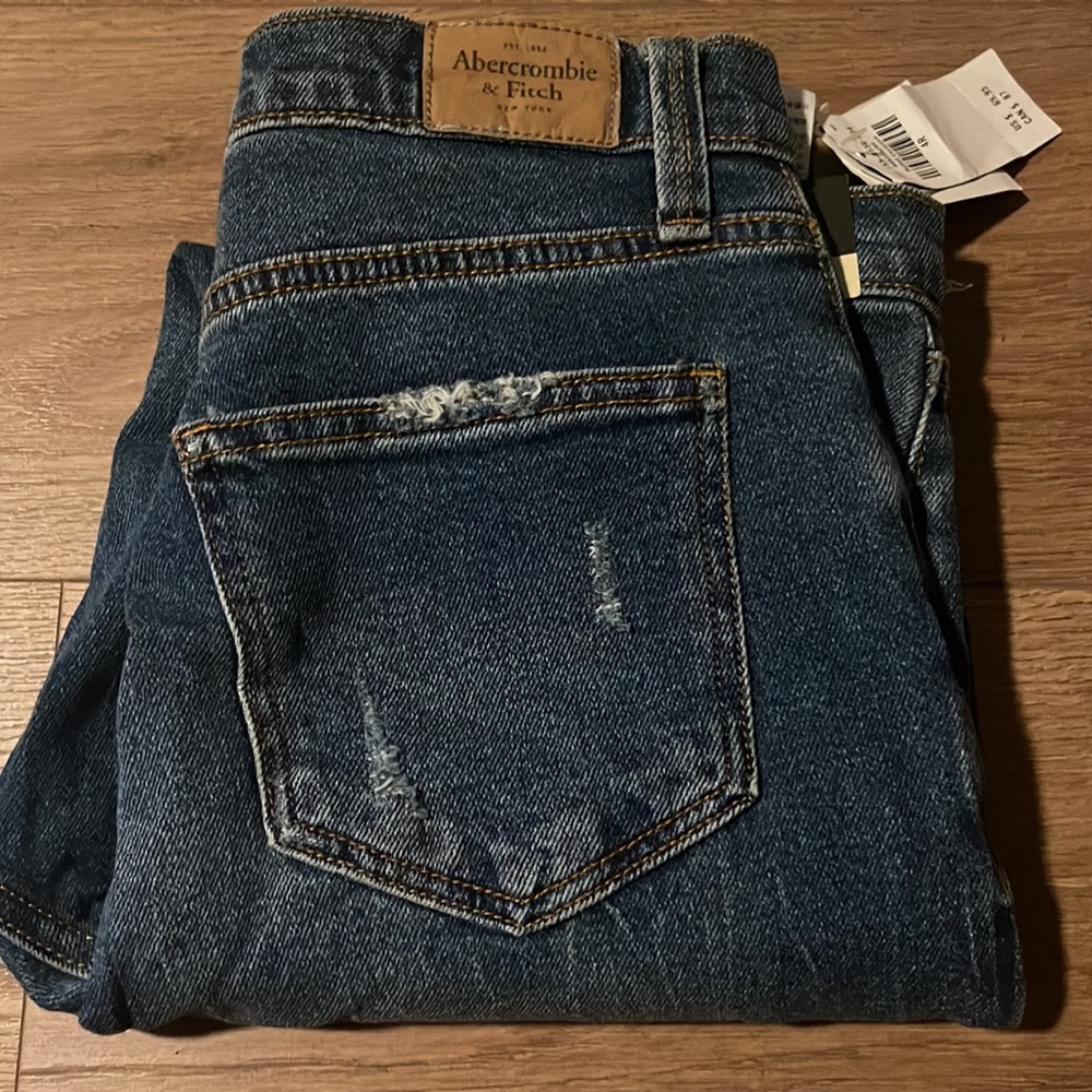 A&F Mom Jeans - Picture 4 of 4